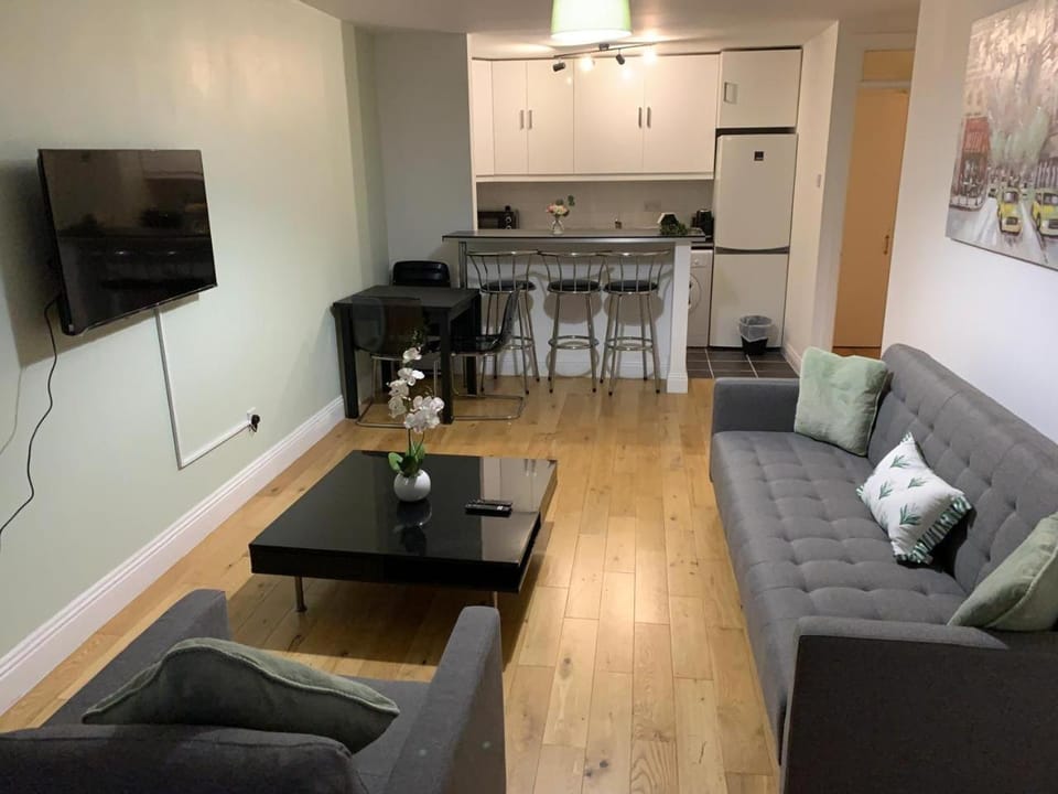 Kitchen or kitchenette, Living room