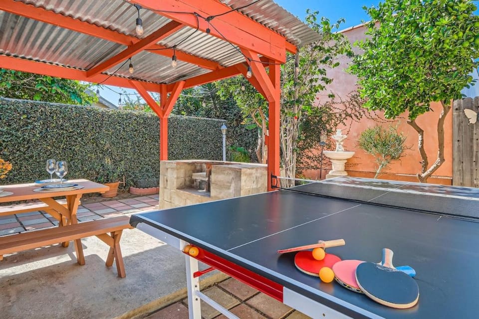 Table tennis