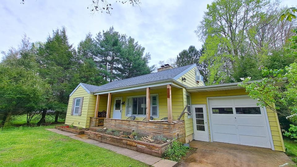 Harbert Hideaway House in Sawyer