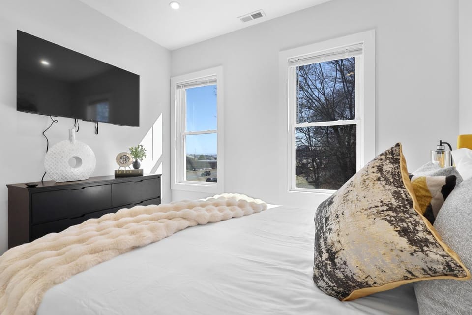 TV and multimedia, Bedroom