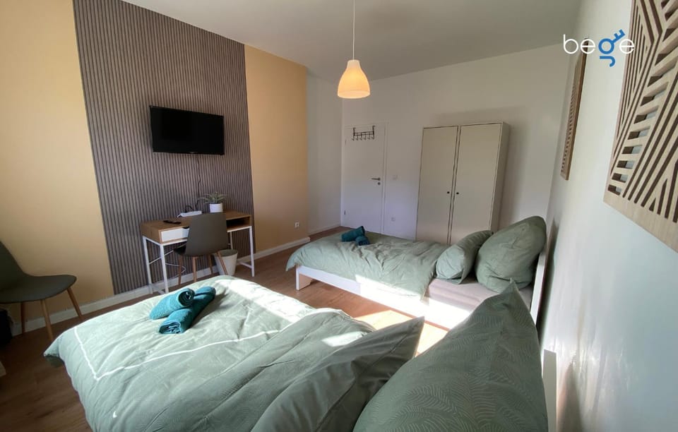 Bed, Seating area, Bedroom, wardrobe
