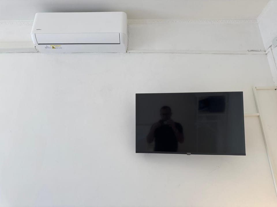 TV and multimedia, air conditioner