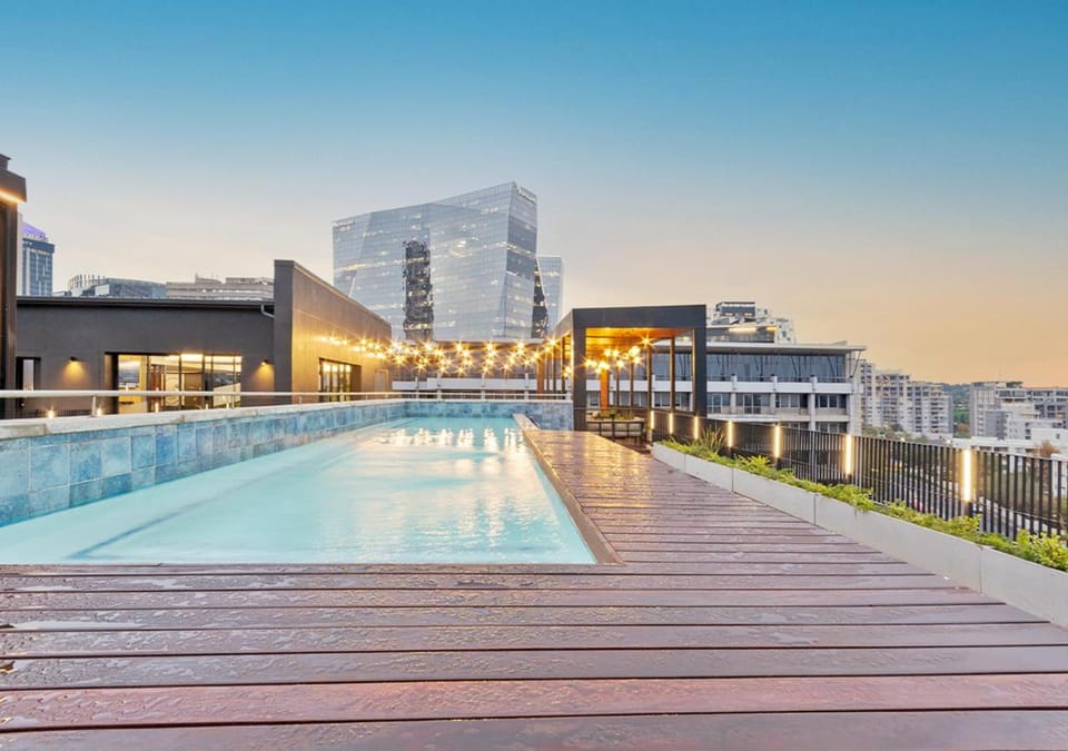 City view, Pool view, Swimming pool, Swimming pool, sunbed