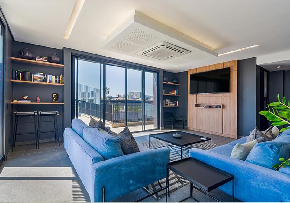 Communal lounge/ TV room, air conditioner