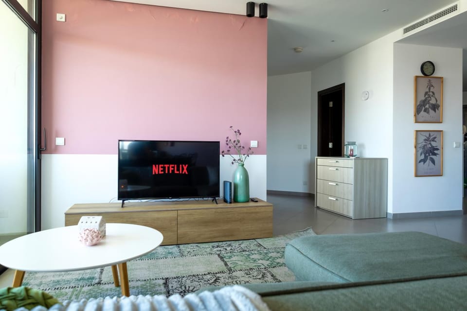 TV and multimedia, Seating area
