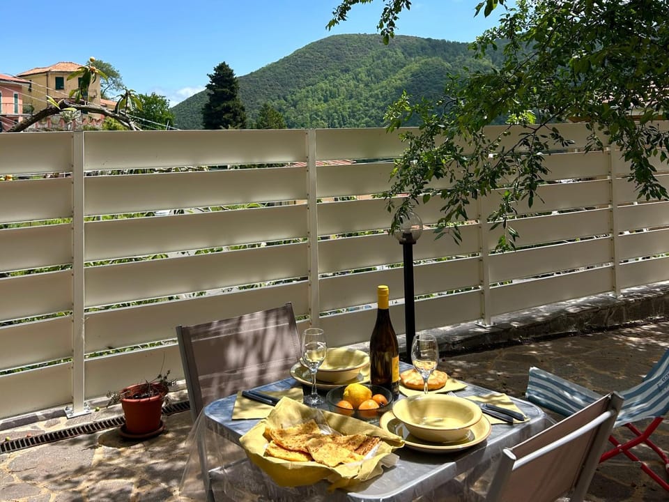 El Fossadeu-Biassa-Cinque Terre Apartment in Province of Massa and Carrara