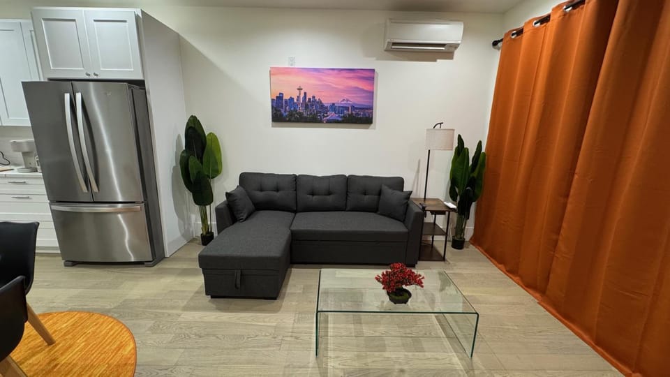 TV and multimedia, Dining area