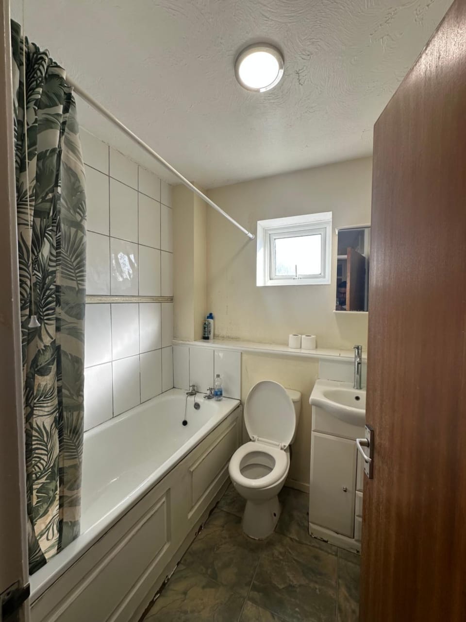 Spacious Double Room Near ExCeL London Vacation rental in London