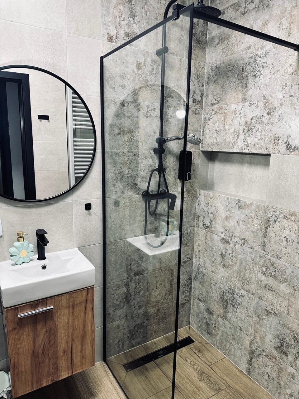 Shower, Bathroom