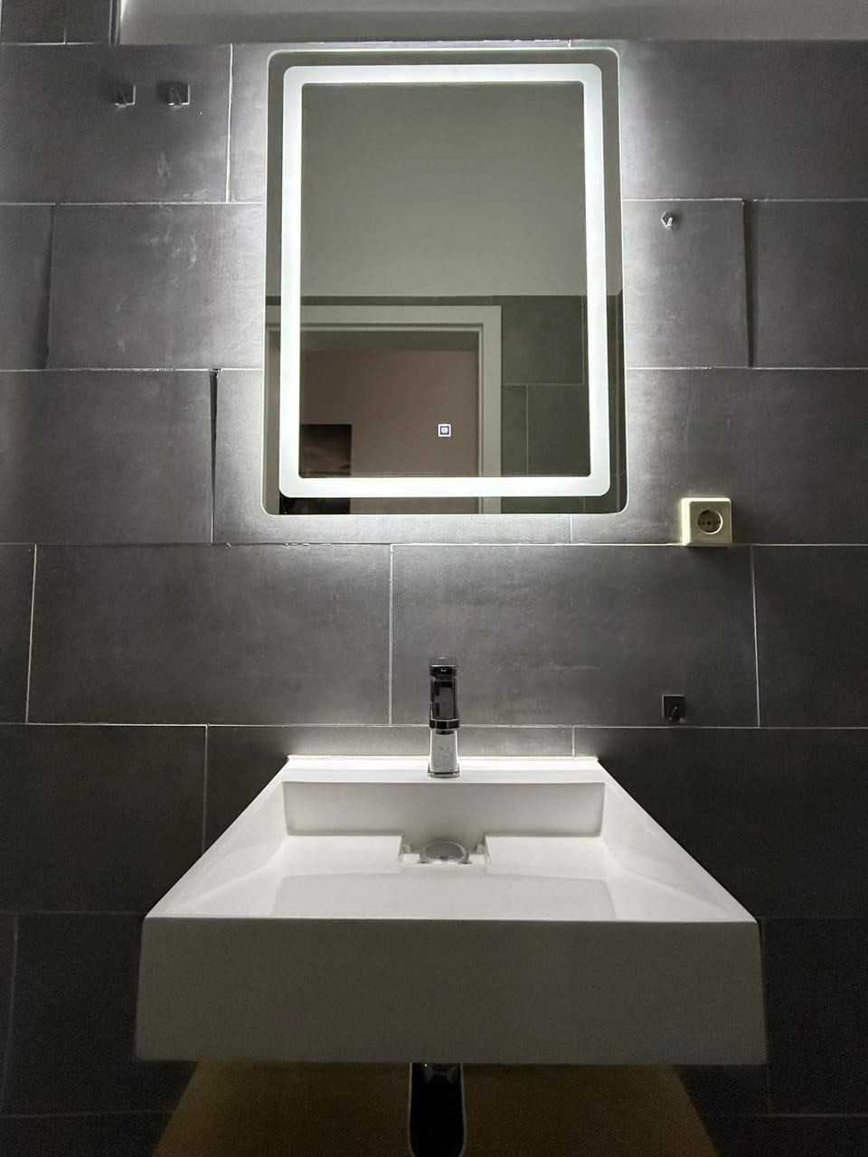 3G LV 5-Zimmer-Apartment HBF Apartment in Halle Saale