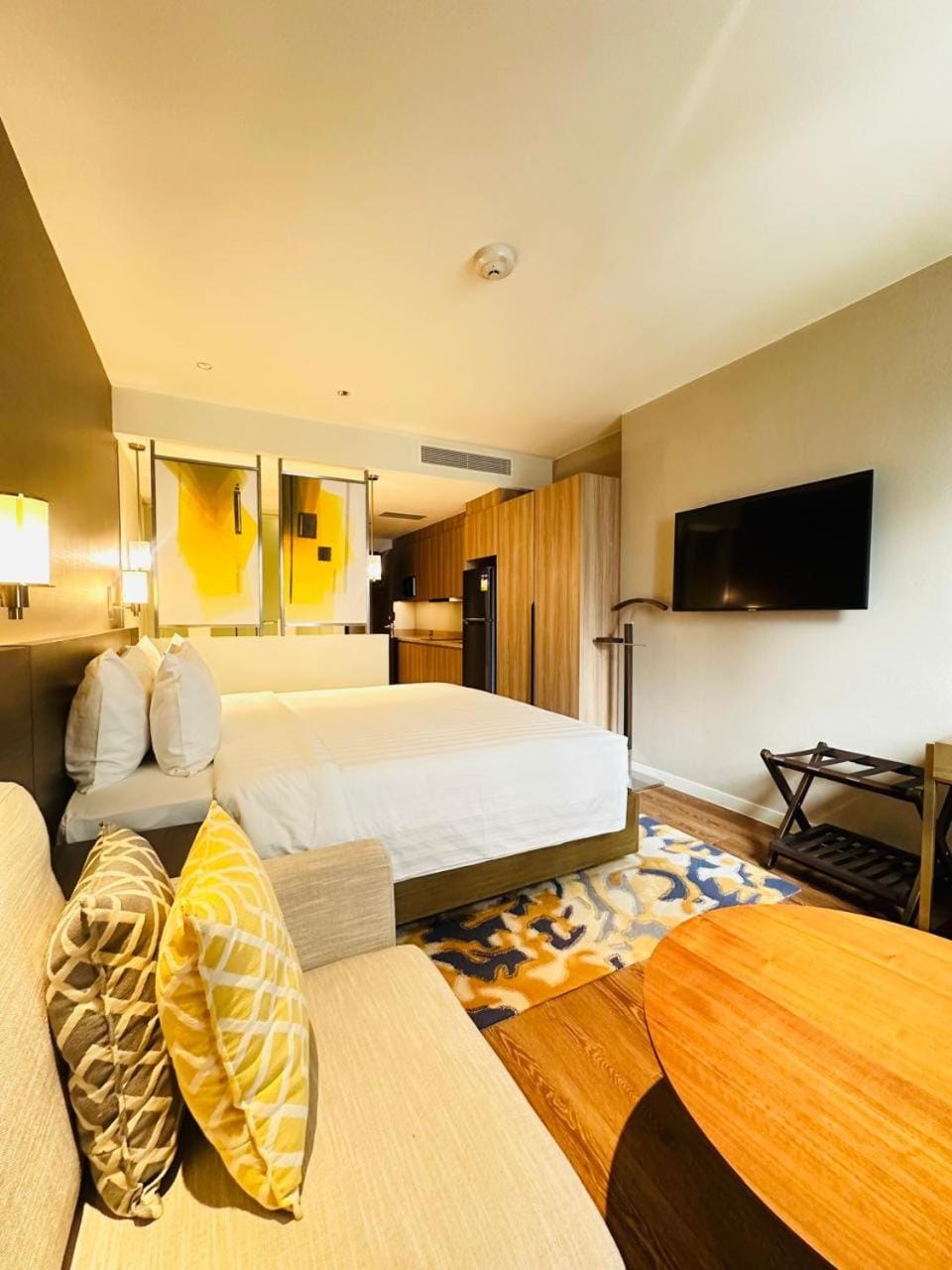 Seating area, Evening entertainment, Bedroom