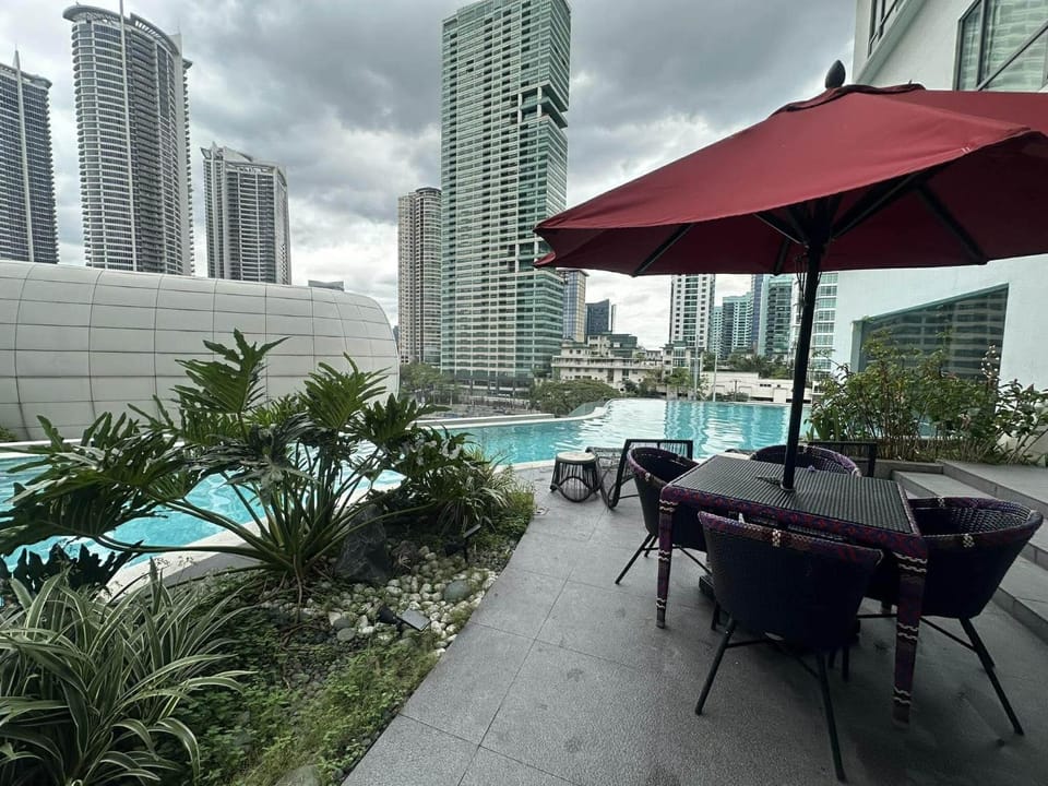 Balcony/Terrace, City view, Swimming pool