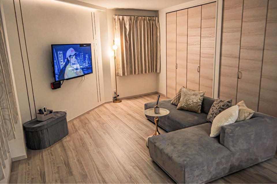 TV and multimedia, Living room, Seating area