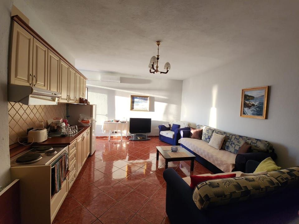 Vistamar Apartment Apartment in Tirana County, Albania