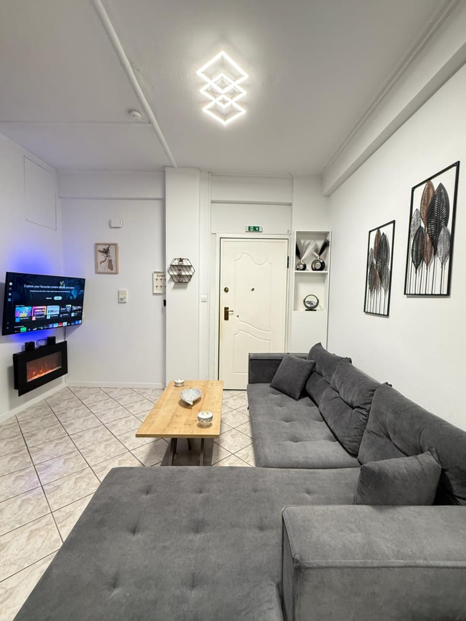 TV and multimedia, Living room, Seating area