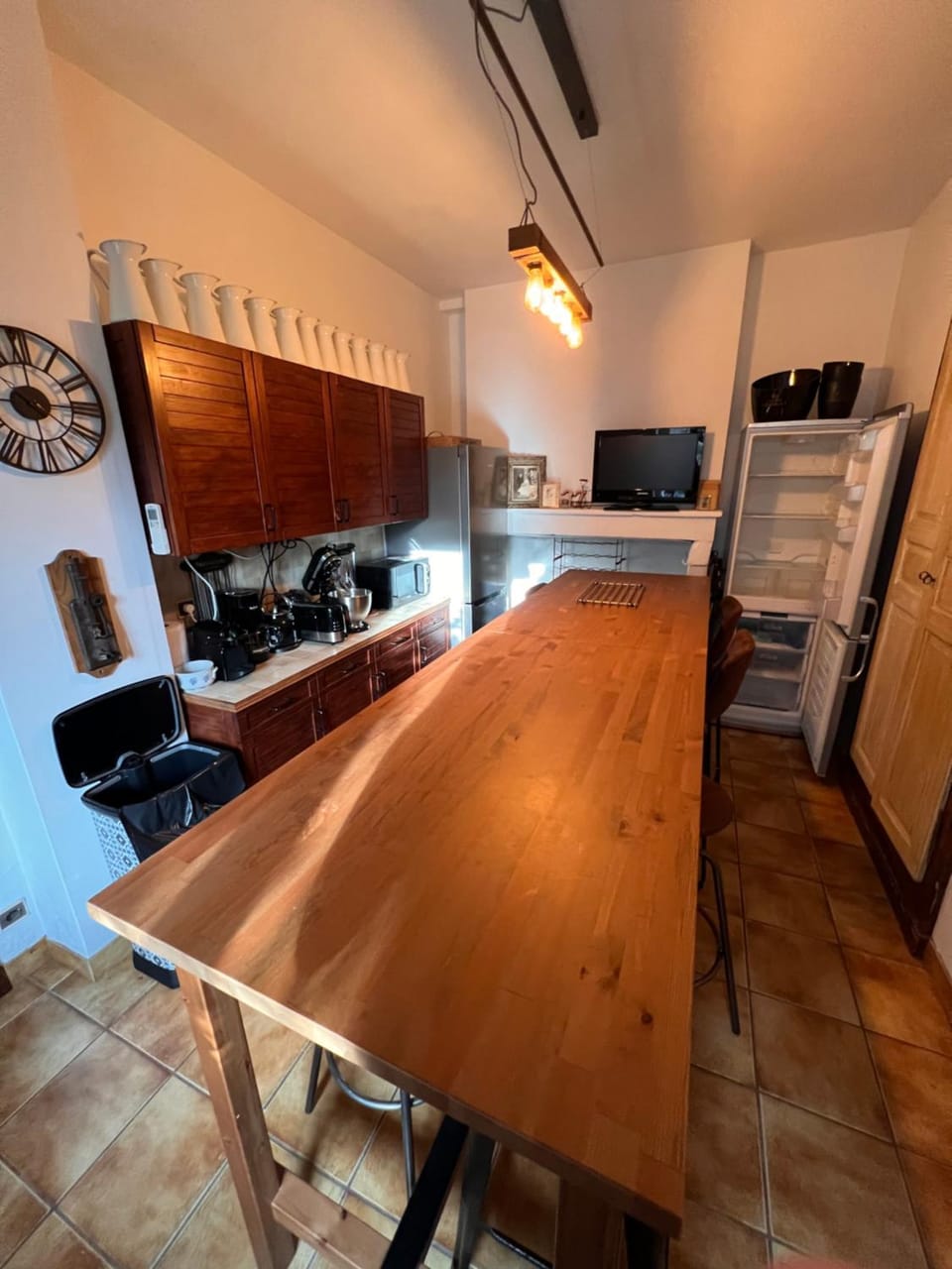 Kitchen or kitchenette, Dining area, oven, stove