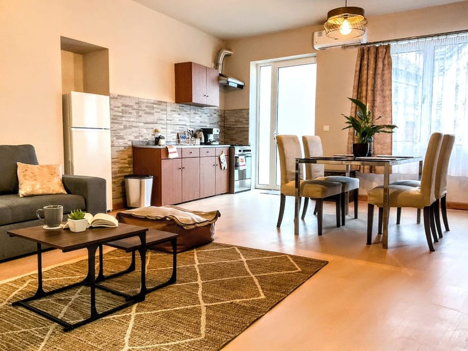 Kitchen or kitchenette, Living room, Dining area