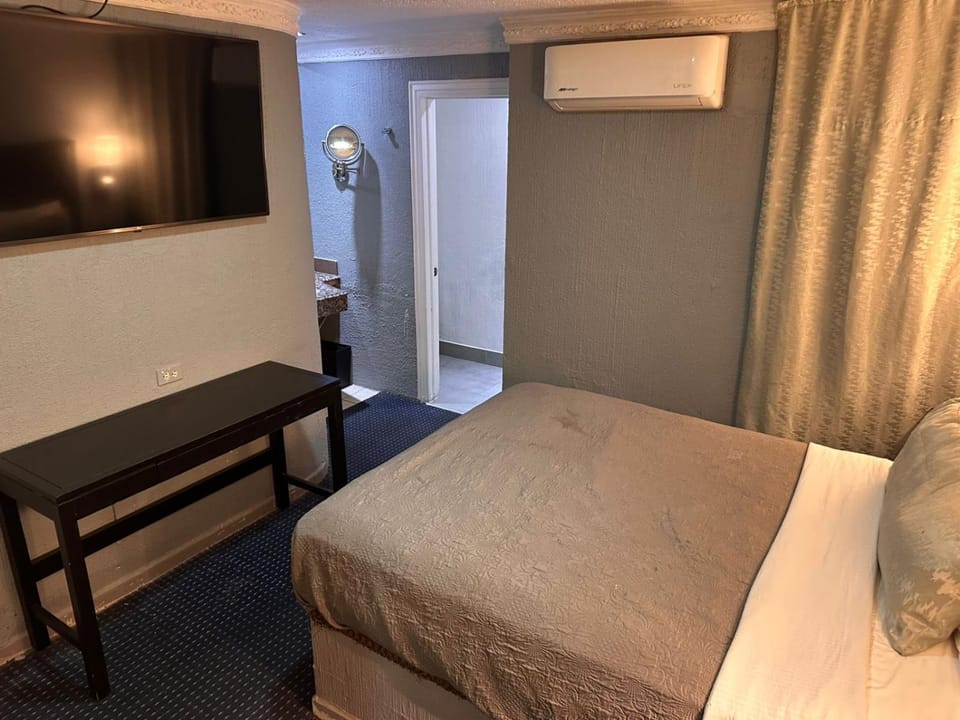 Hotel TJ Plaza Hotel in Tijuana
