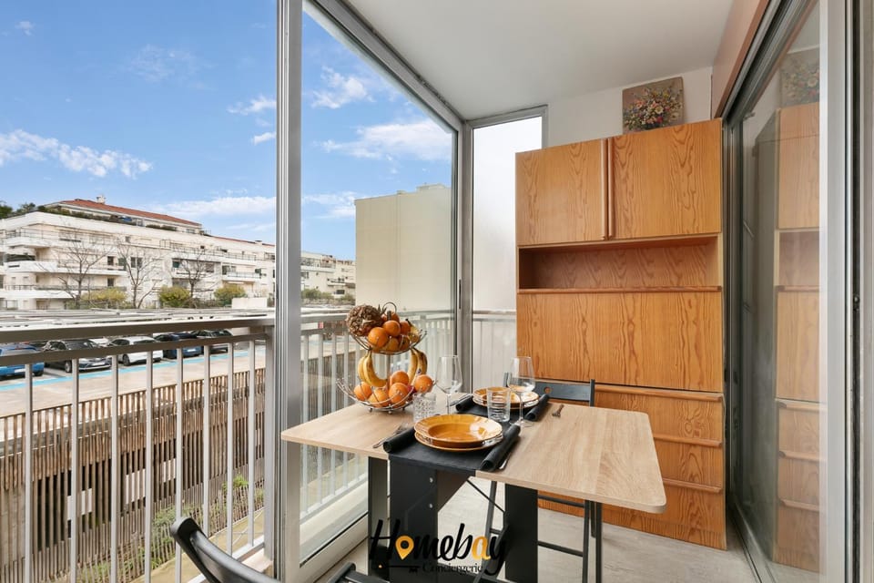 Patio, View (from property/room), Balcony/Terrace, Kitchen or kitchenette, Seating area, Dining area, City view
