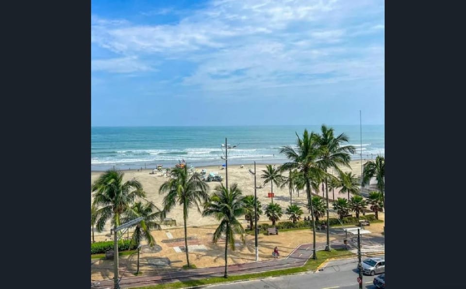 Apartamento em frente para o mar Apartment in State of São Paulo