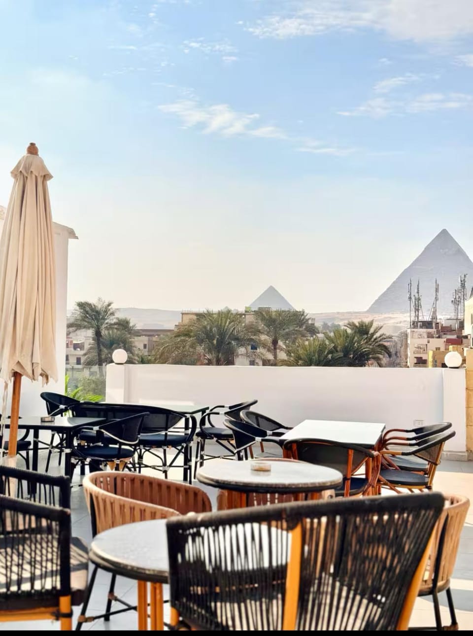Restaurant/places to eat, Restaurant/places to eat, View (from property/room), Balcony/Terrace, Mountain view
