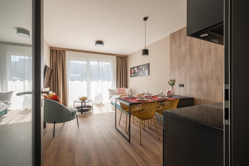 Living room, Dining area