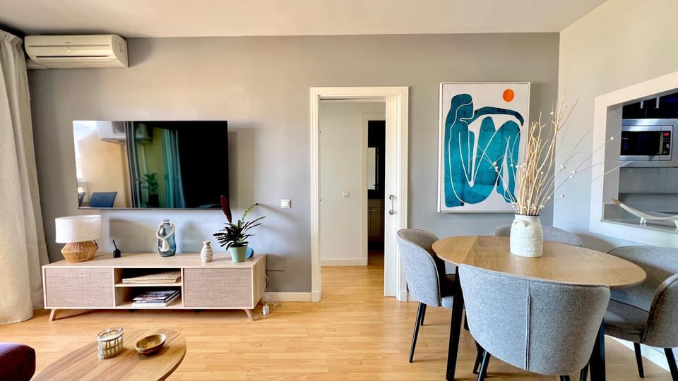 TV and multimedia, Balcony/Terrace, Living room, Seating area, Dining area, heating, internet, air conditioner