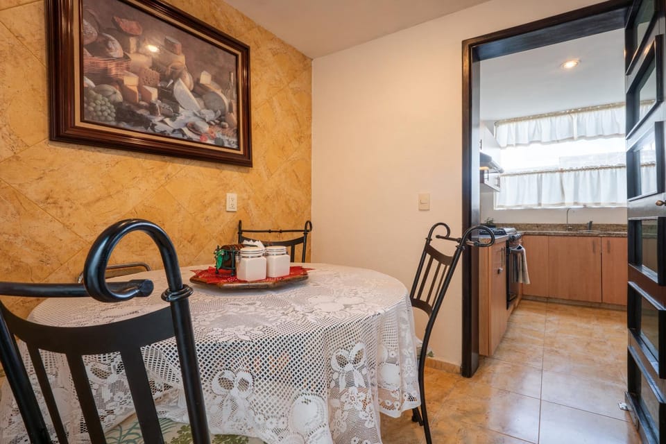 Los Frailes habitación principal Vacation rental in Santiago de Queretaro