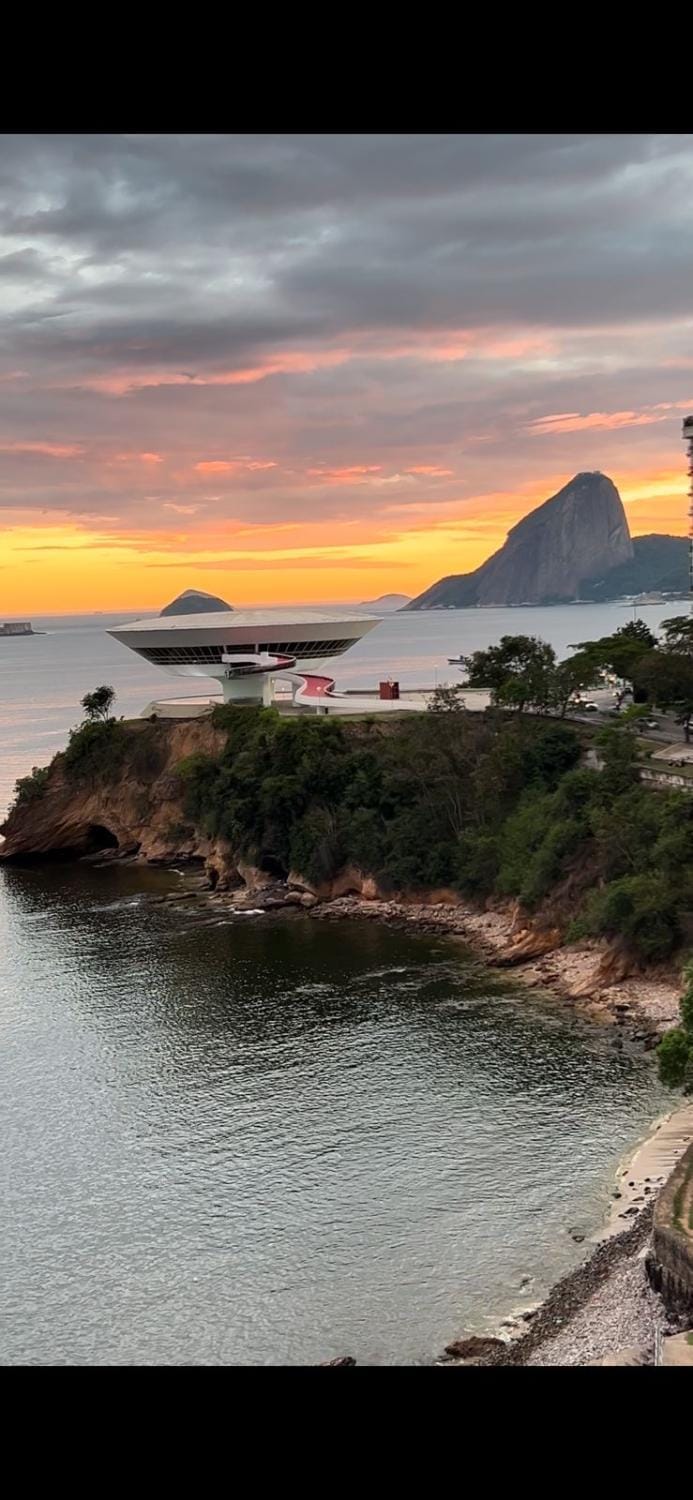Apartamento frente mar 3 quartos e garagem Apartment in Niterói