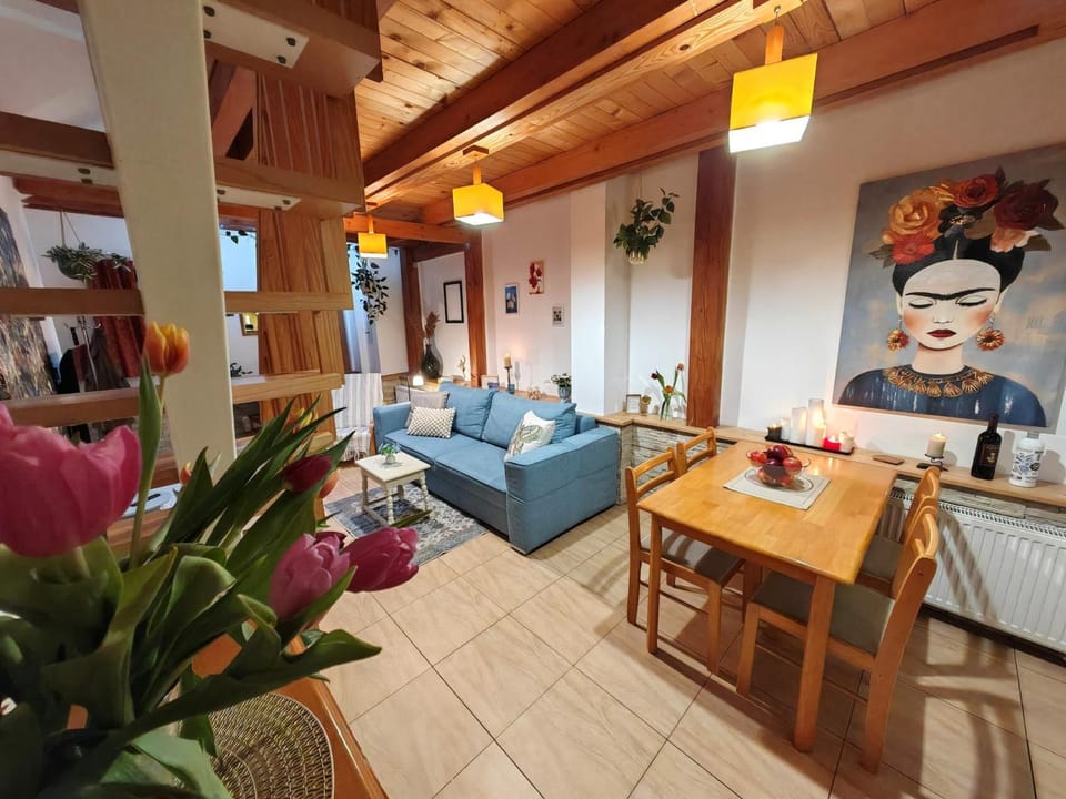 Frida Old Town Apartment with private parking Apartment in Slovakia