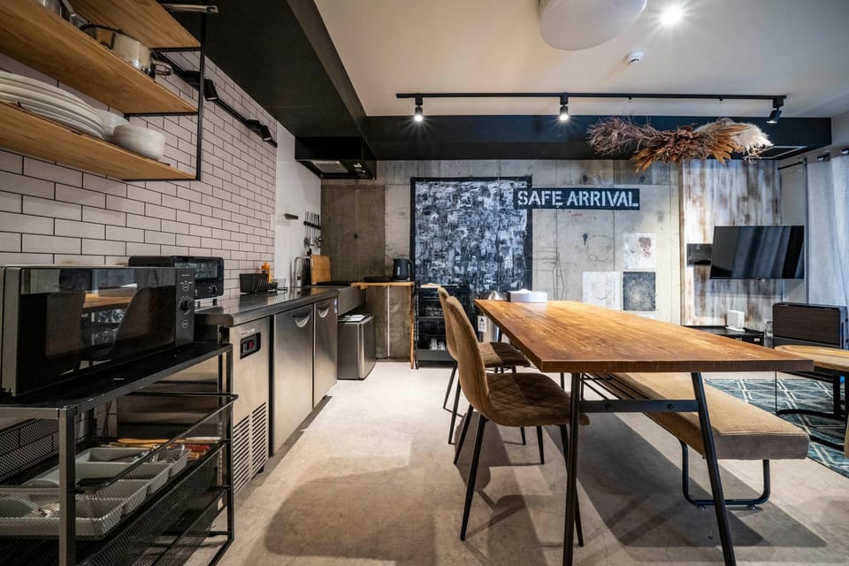 Dining area, microwave, kitchen