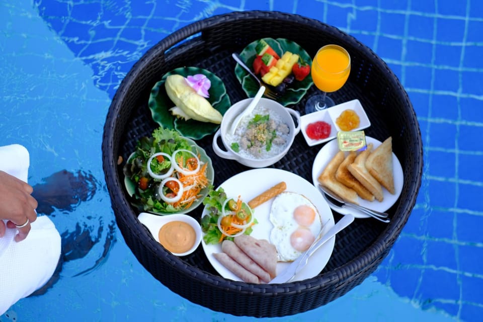 Food and drinks, Food, Continental breakfast