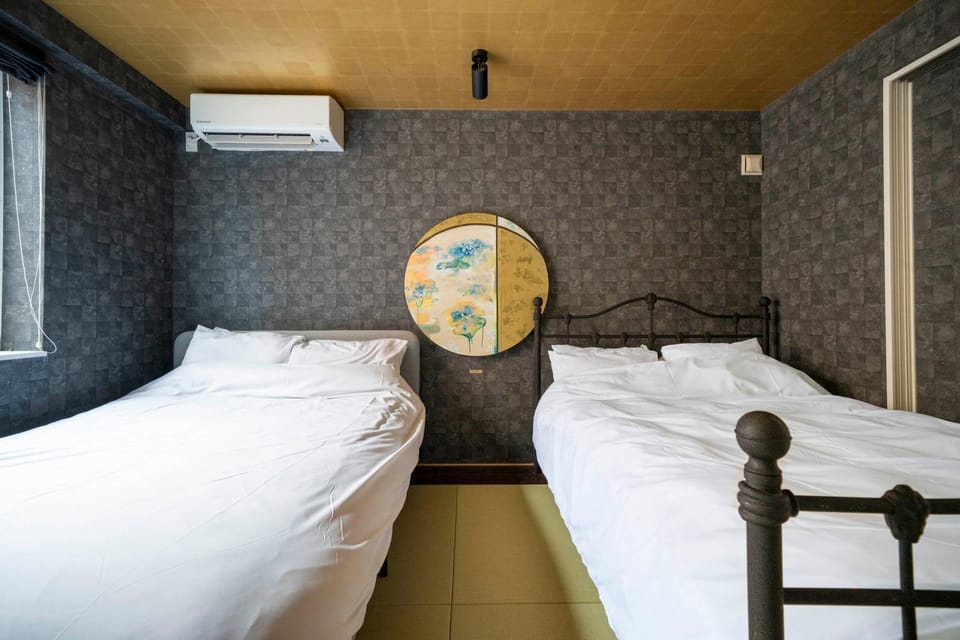 Bed, Bedroom, air conditioner