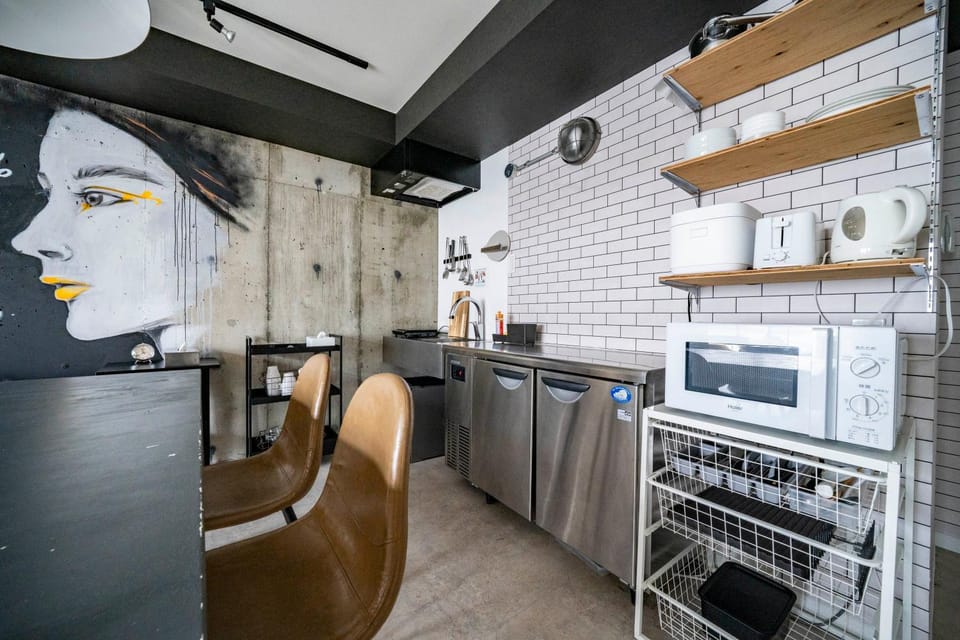 microwave, stove, toaster, kitchen