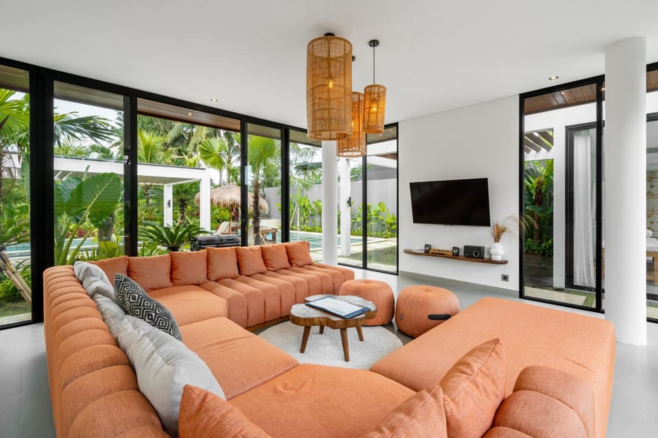 TV and multimedia, Living room, Seating area