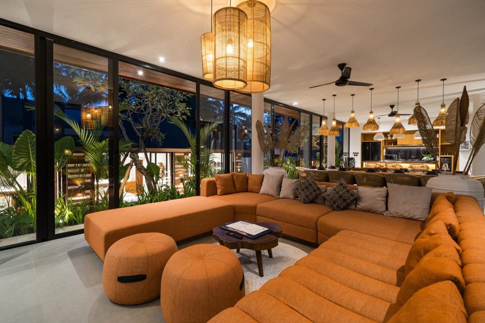 Living room, Seating area