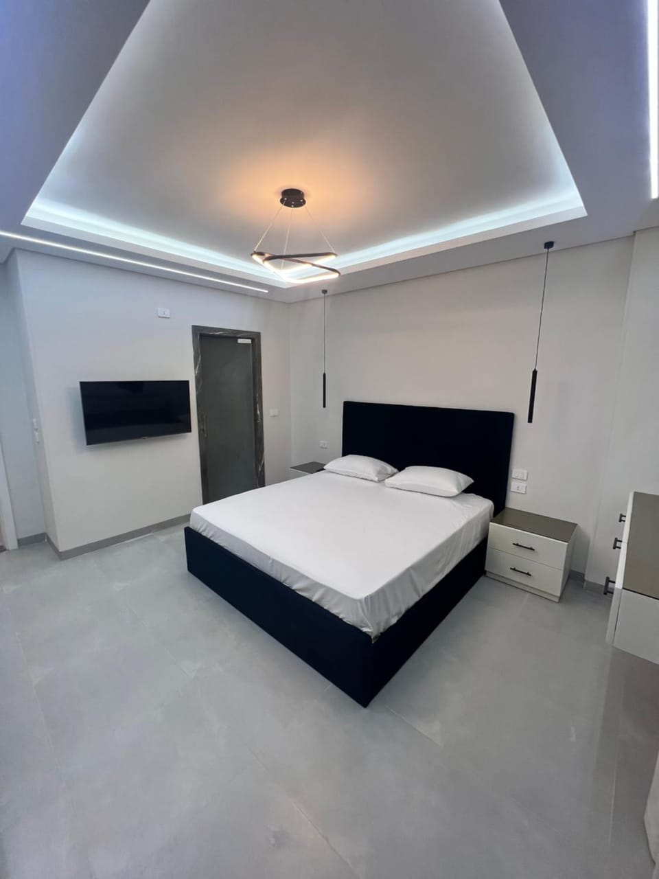 TV and multimedia, Photo of the whole room, Bedroom, wardrobe