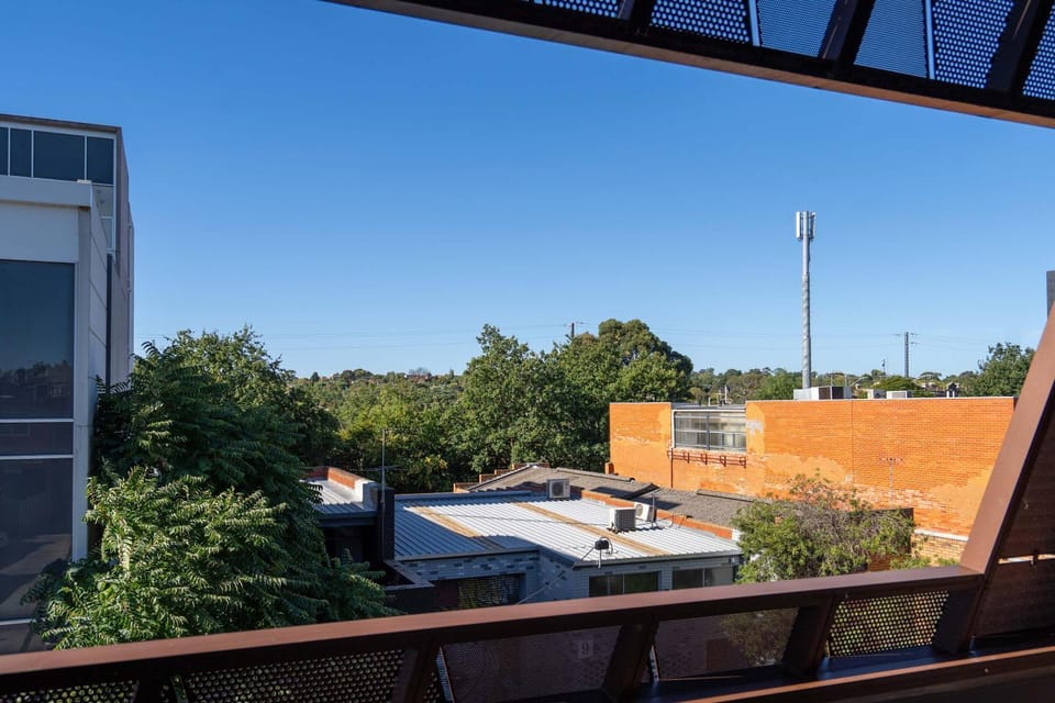 Modern 1BR Apartment with Smart TV and Views Apartment in Melbourne