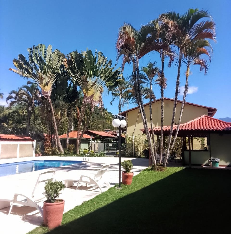 Casamarela House in Paraty