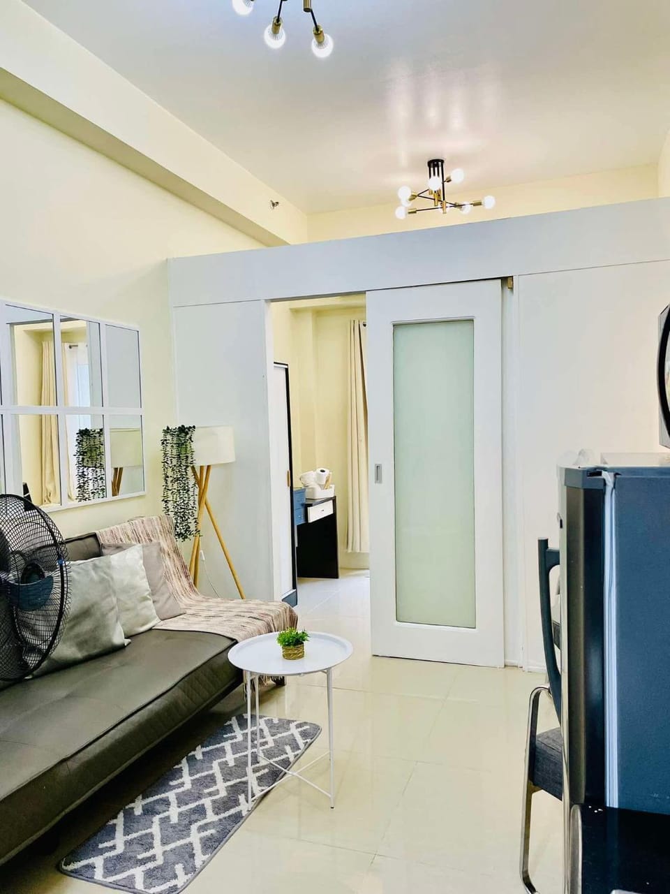SMDC Shore Residences Hotel in Pasay