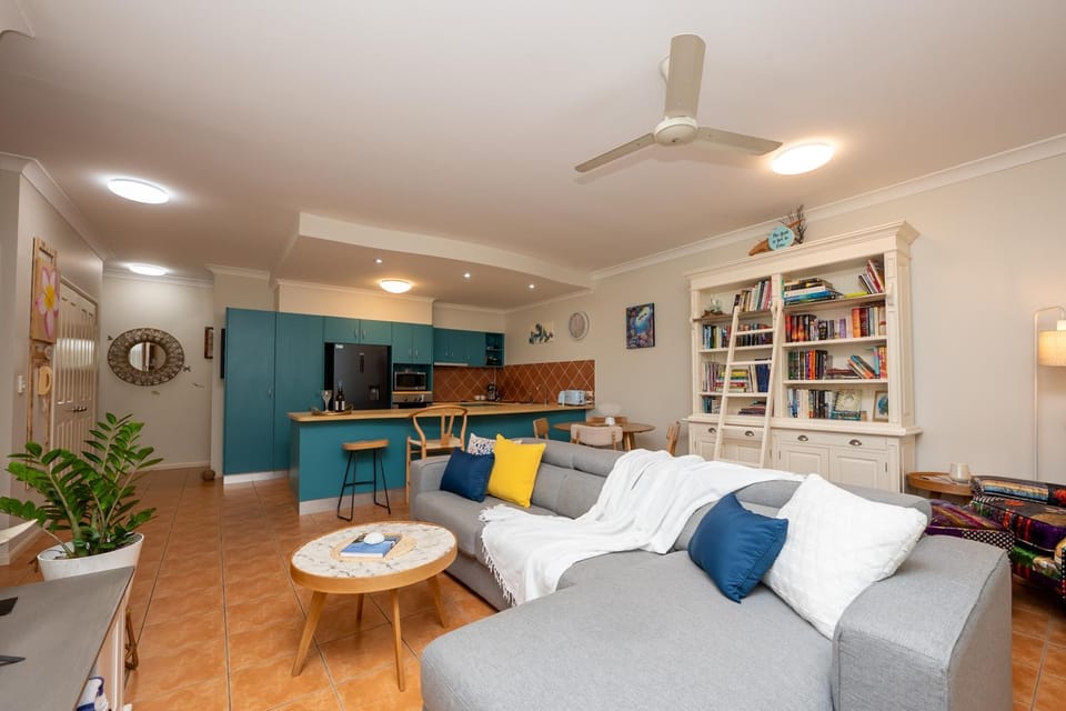 Riverside Retreat - Your Window to Nature-close to HOSPITAL Apartment in Queensland
