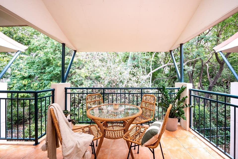 Riverside Retreat - Your Window to Nature-close to HOSPITAL Apartment in Queensland
