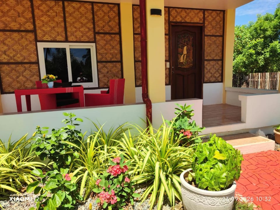 turtles place- Chay's Bungalow House in Central Visayas