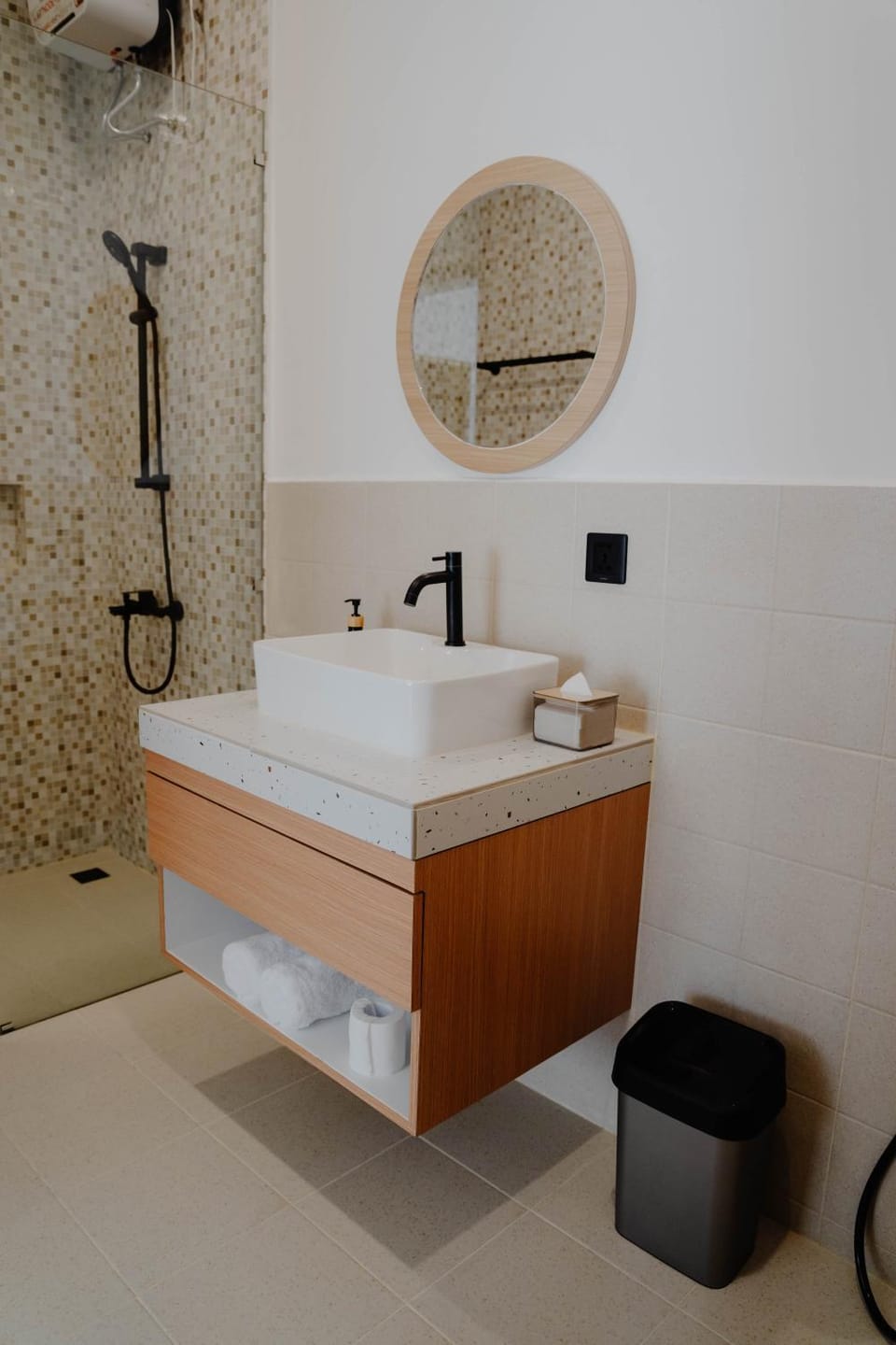 Bathroom, towels