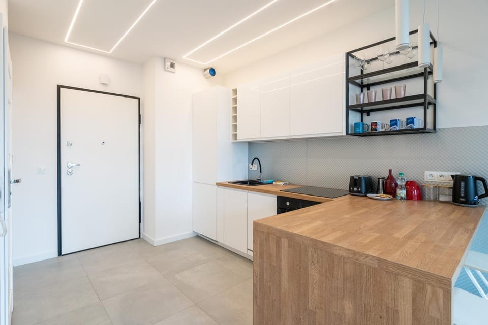 Coffee/tea facilities, Kitchen or kitchenette, stove, toaster