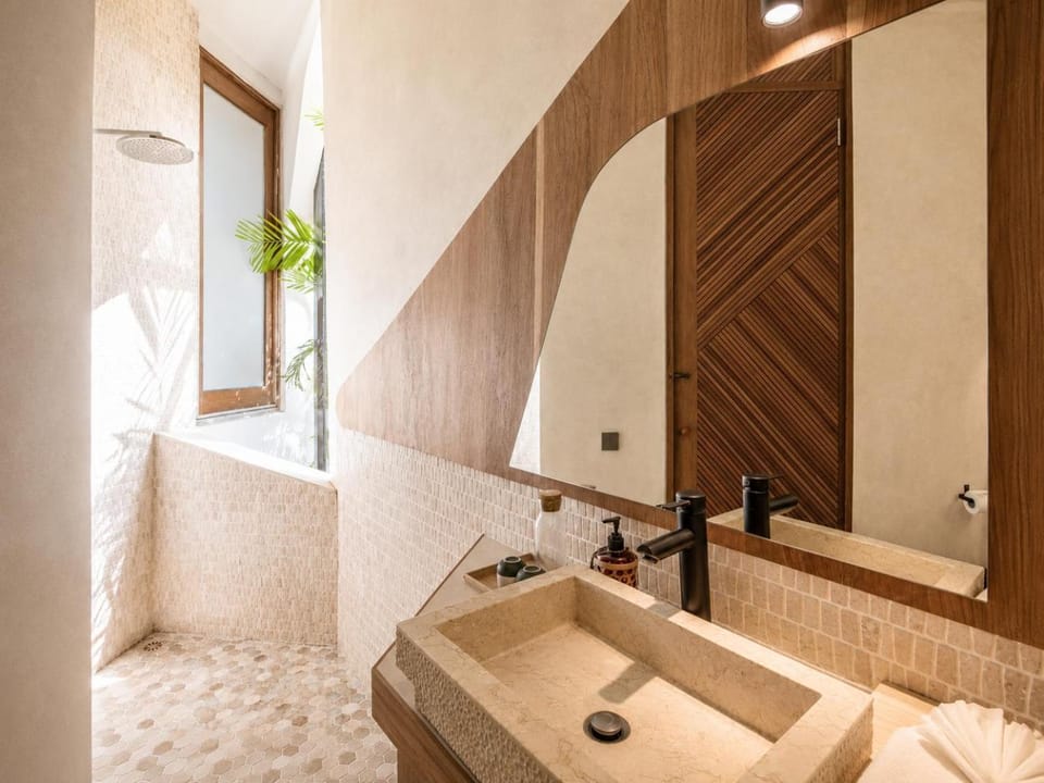 Modern 1-BR Loft with Art Deco Vibe Shared Pool Hotel in North Kuta