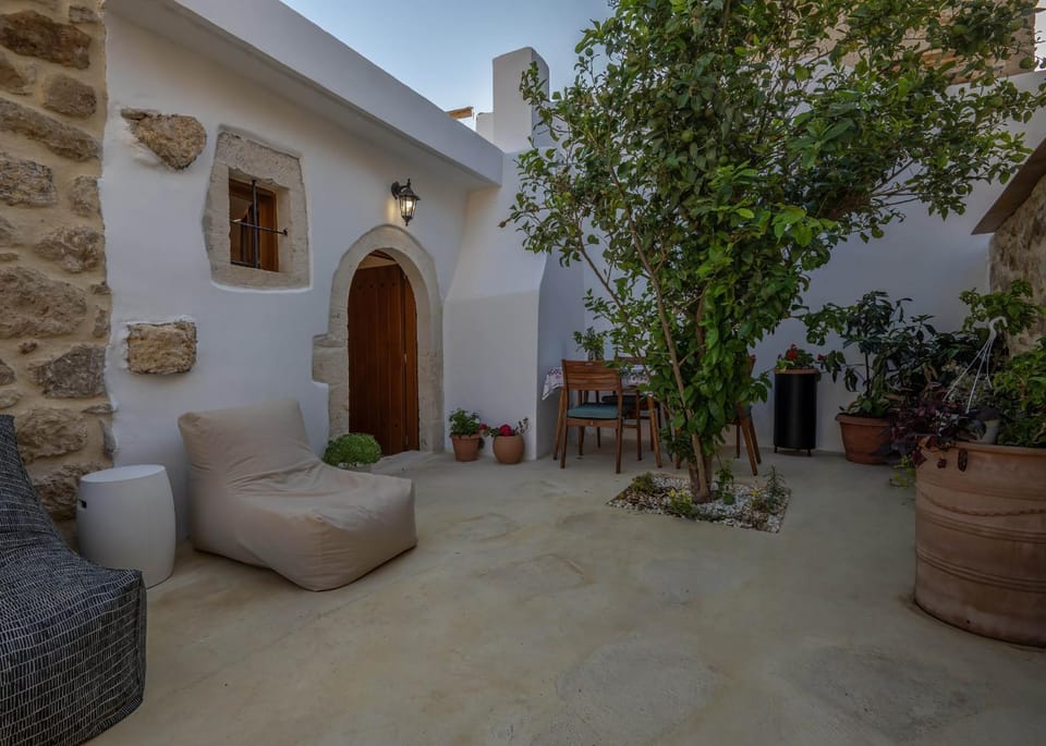 Patio, Garden view
