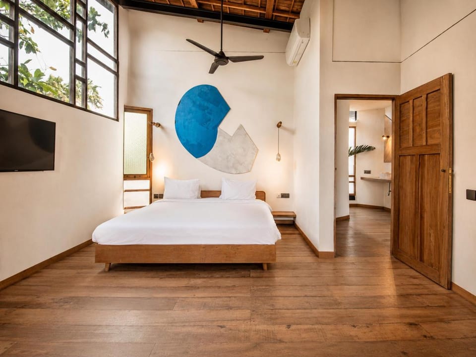 Stylish 1-BR Villa with Pool, 800m to Echo Beach House in North Kuta
