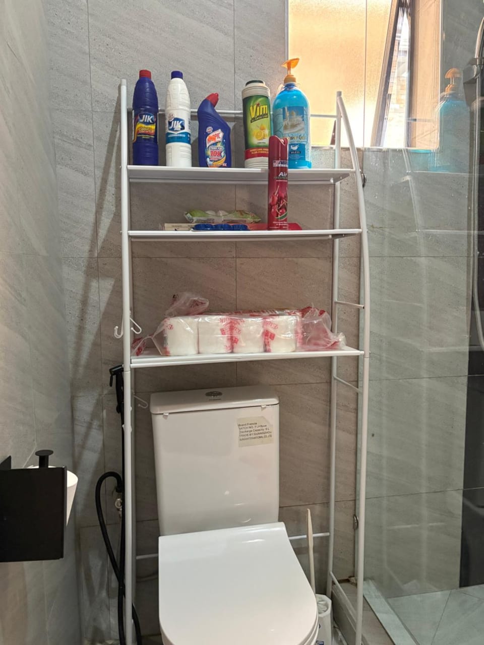 Bathroom, towels