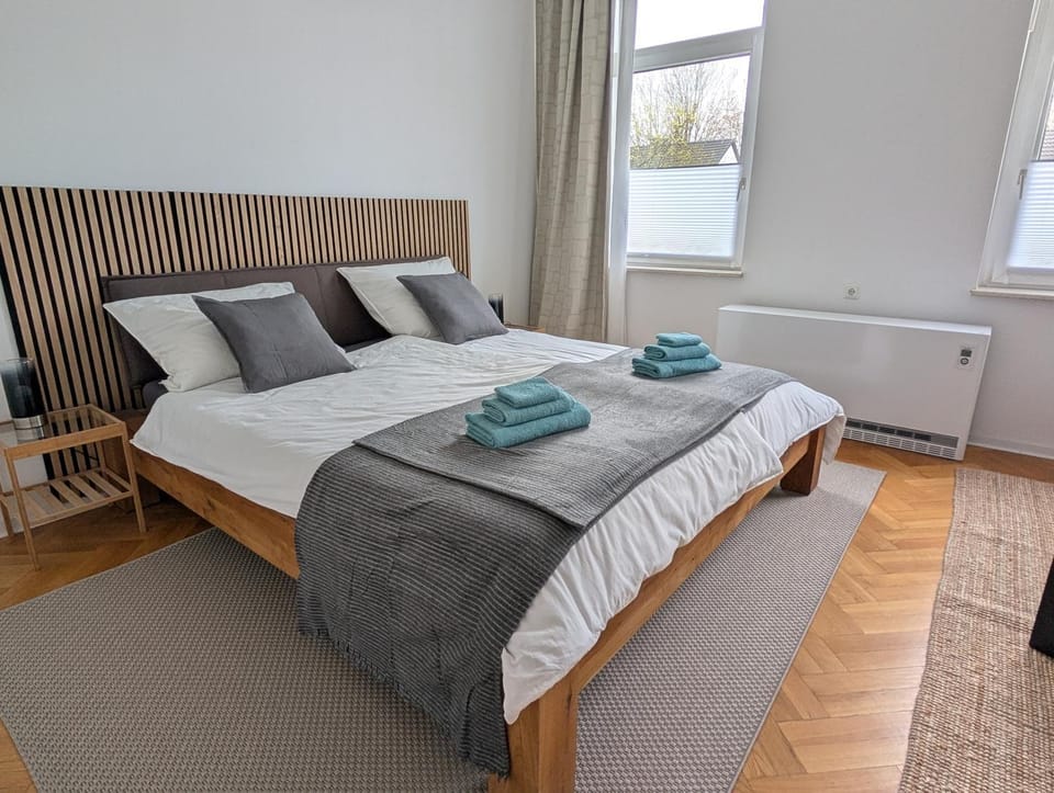Zentral gelegen, Sehr geräumig, 3 Zimmer, 3 Betten Apartment in Essen